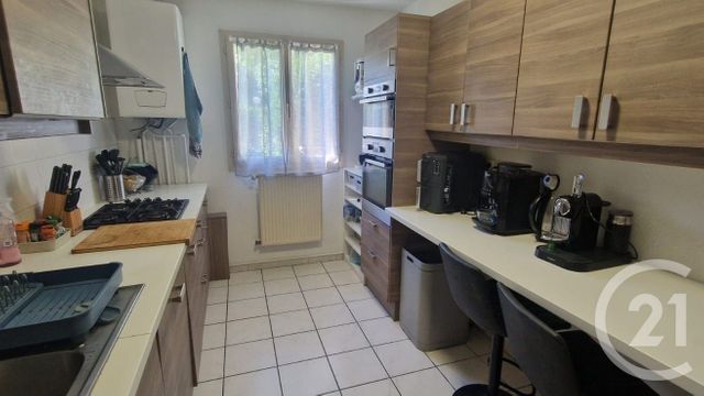 Appartement T3 à vendre - 3 pièces - 84.14 m2 - JASSANS RIOTTIER - 01 - RHONE-ALPES - Century 21 L'Immobilière Jassans