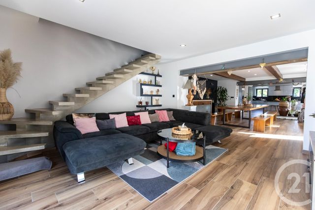 maison à vendre - 9 pièces - 232.17 m2 - SAVIGNEUX - 01 - RHONE-ALPES - Century 21 L'Immobilière Jassans