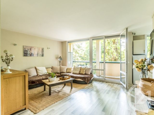 Appartement T3 à vendre - 4 pièces - 52.51 m2 - VILLEFRANCHE SUR SAONE - 69 - RHONE-ALPES - Century 21 L'Immobilière Jassans