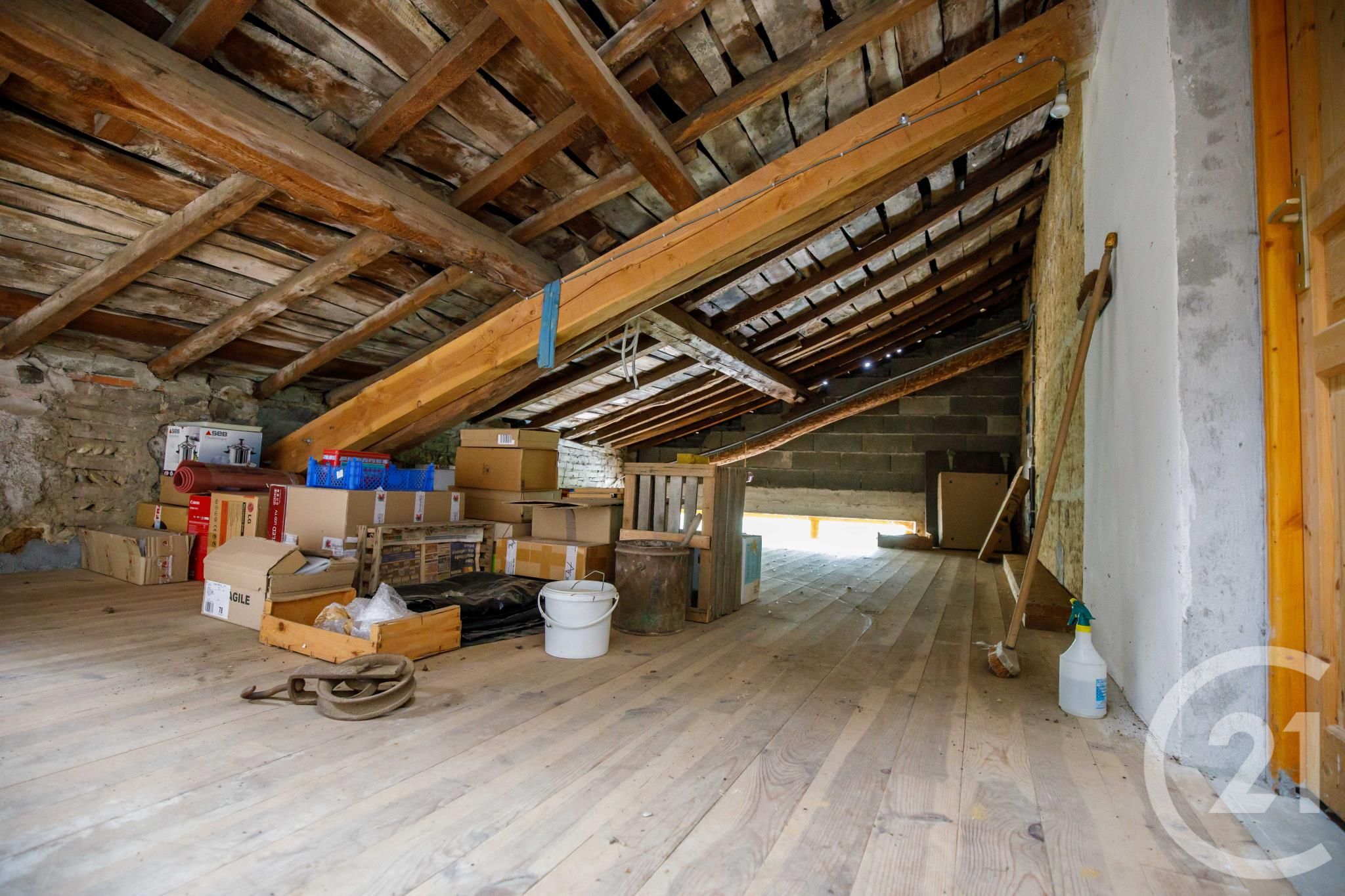 maison à vendre - 4 pièces - 91.0 m2 - MASSIEUX - 01 - RHONE-ALPES - Century 21 L'Immobilière Jassans — 9