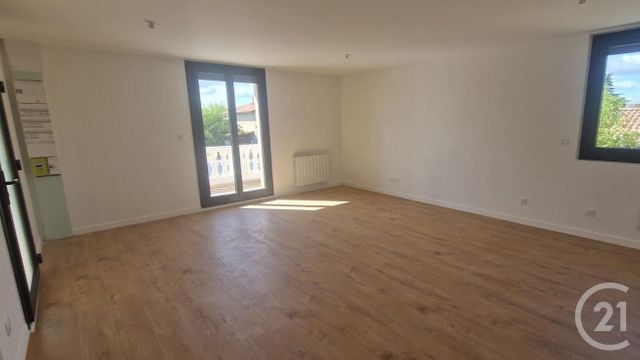Afficher la photo en grand Appartement T3 à vendre - 3 pièces - 61.01 m2 - QUINCIEUX - 69 - RHONE-ALPES - Century 21 L'Immobilière Jassans