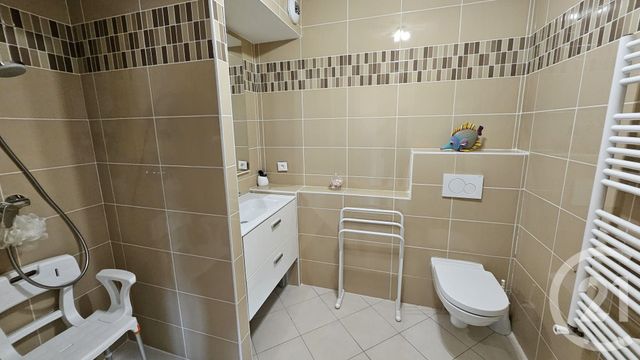 Appartement T2 à vendre - 2 pièces - 41.07 m2 - TREVOUX - 01 - RHONE-ALPES - Century 21 L'Immobilière Jassans