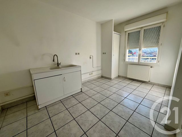 Appartement T3 à vendre - 3 pièces - 82.8 m2 - JASSANS RIOTTIER - 01 - RHONE-ALPES - Century 21 L'Immobilière Jassans