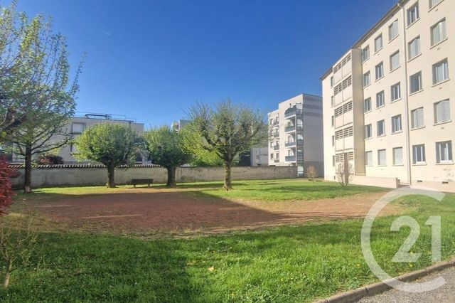Appartement T3 à vendre - 3 pièces - 56.29 m2 - VILLEFRANCHE SUR SAONE - 69 - RHONE-ALPES - Century 21 L'Immobilière Jassans