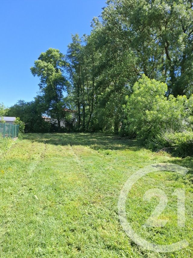 terrain à vendre - 1068.0 m2 - ST DIDIER DE FORMANS - 01 - RHONE-ALPES - Century 21 L'Immobilière Jassans