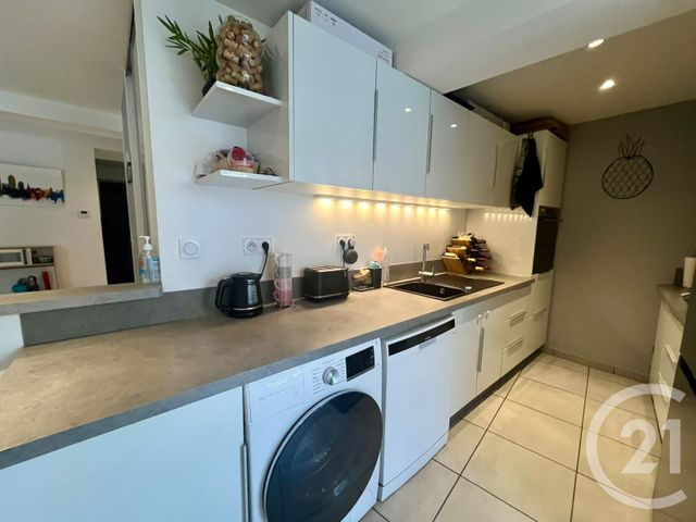 Appartement T3 à vendre - 3 pièces - 58.84 m2 - VILLENEUVE - 01 - RHONE-ALPES - Century 21 L'Immobilière Jassans
